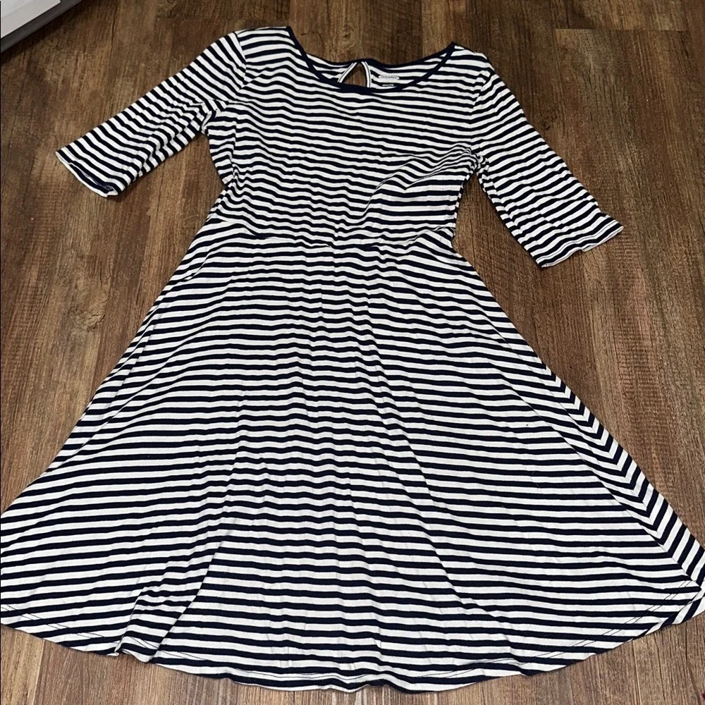 Lot of 12 Old Navy Pullover Lightweight Cotton Dresses‎ size L (10/12)